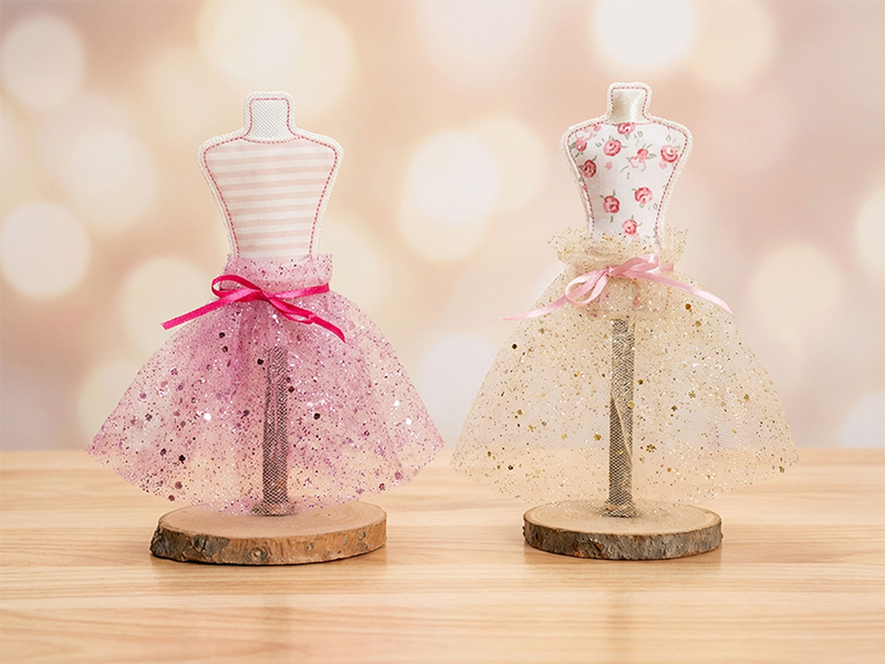 Preview: Schneiderpuppe - ITH-Stickdatei