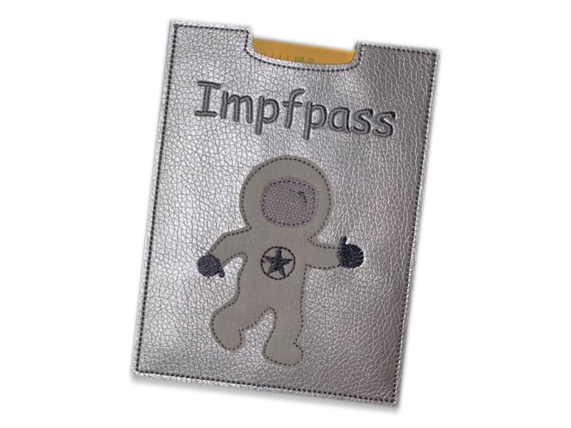 Impfpasshülle Astronaut - ITH-Stickdatei