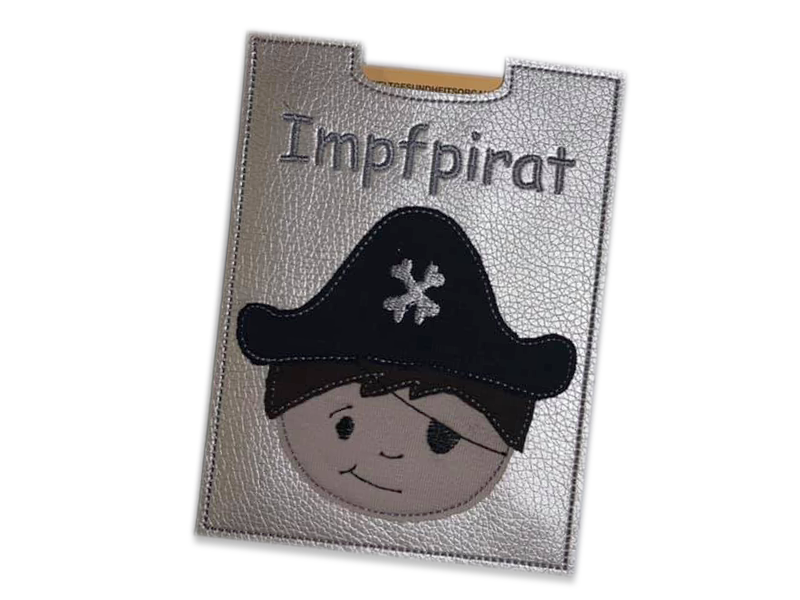 Impfpasshülle Pirat - ITH-Stickdatei