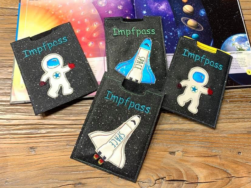 Impfpasshülle Astronaut - ITH-Stickdatei