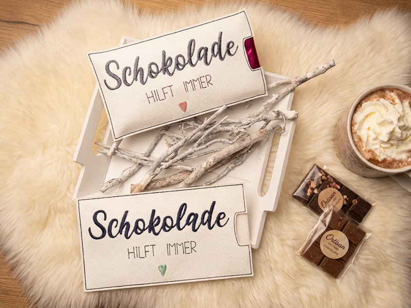 Preview: SchokoladenHülle - Schokolade hilft immer - ITH-Stickdatei