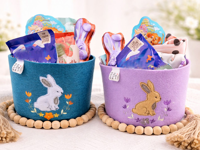 Häschen mit Blumenranke - doodle Stickdatei