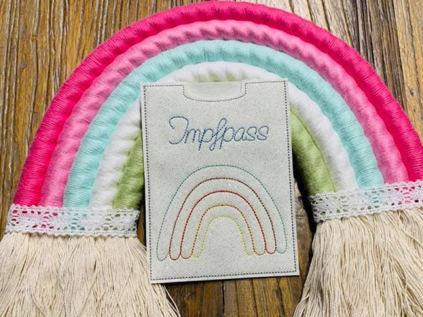 Impfpasshülle Regenbogen - ITH-Stickdatei