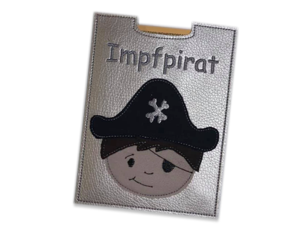 Impfpasshülle Pirat - ITH-Stickdatei